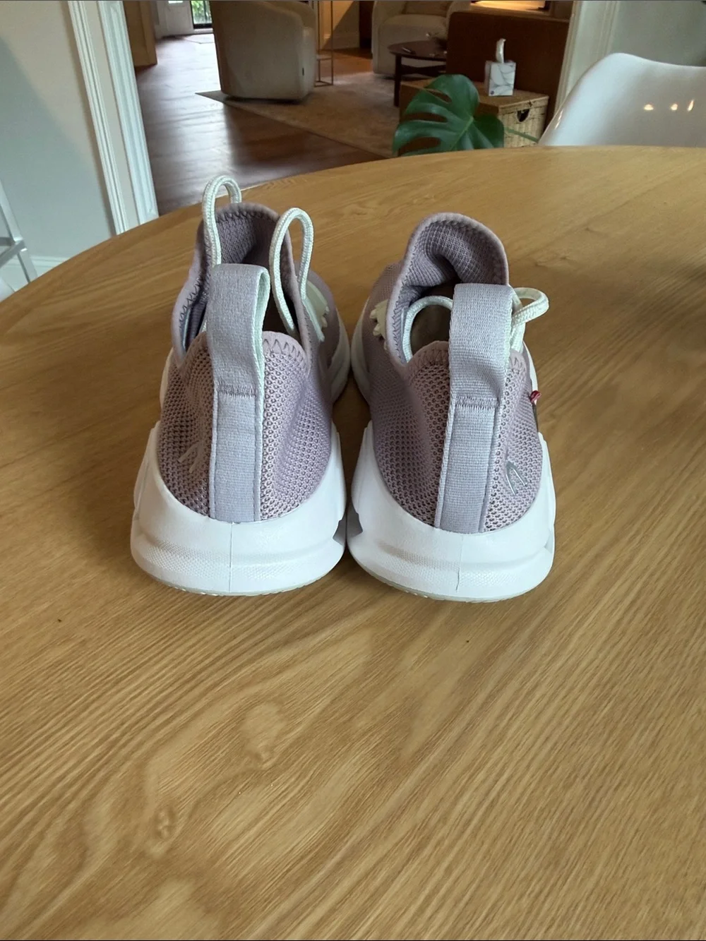 Women’s On Cloud Cloudeasy Sneakers Aloe/Heron size 9M